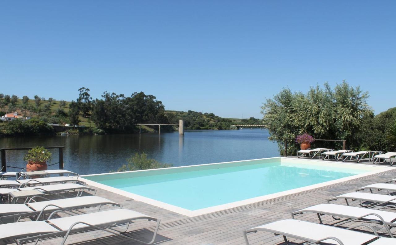 Montes De Charme Bed and Breakfast Αβίς Εξωτερικό φωτογραφία