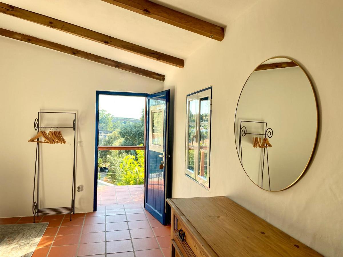 Montes De Charme Bed and Breakfast Αβίς Εξωτερικό φωτογραφία